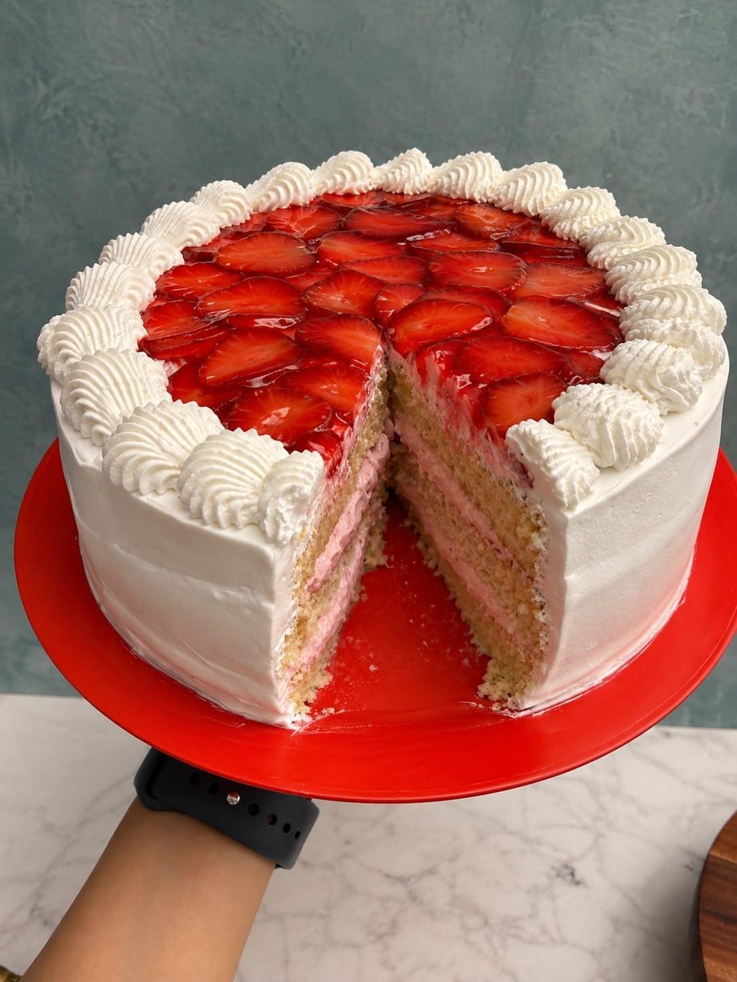 Pastel Tres Leches Fresas con Crema de Teté